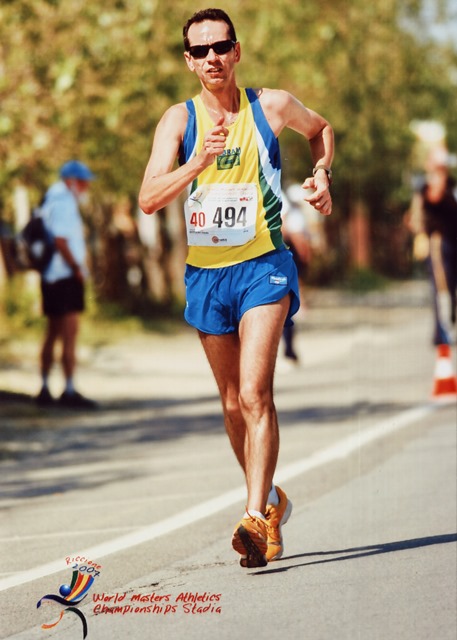 Atleta olímpico Claudio Bertolino no mundial máster de atletismo Itália 2007