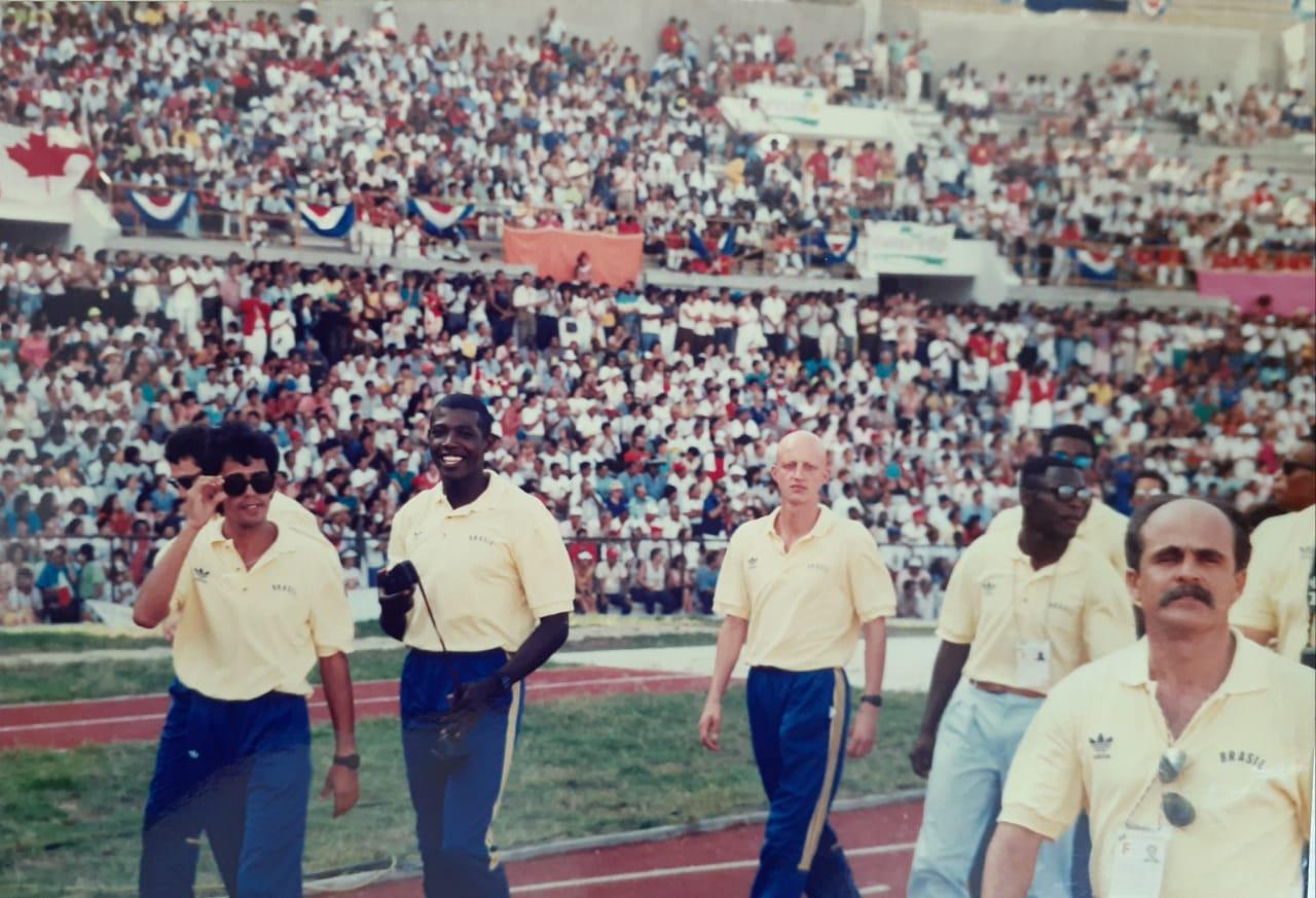 Adauto no desfile dos Jogos Pan-Americanos de Havana 1991.