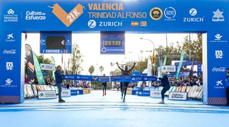 meia maratona de Valencia 2023. chegada masculina.