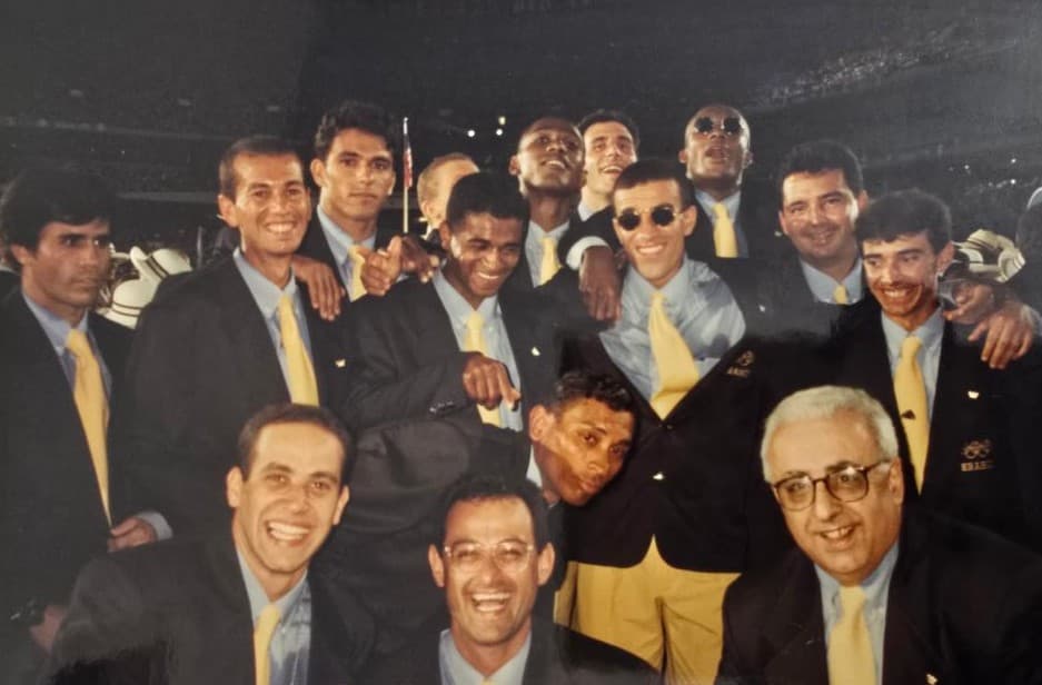 Integrantes da delegação brasileira durante a cerimônia de abertura dos Jogos Olímpicos de Atlanta 1996.